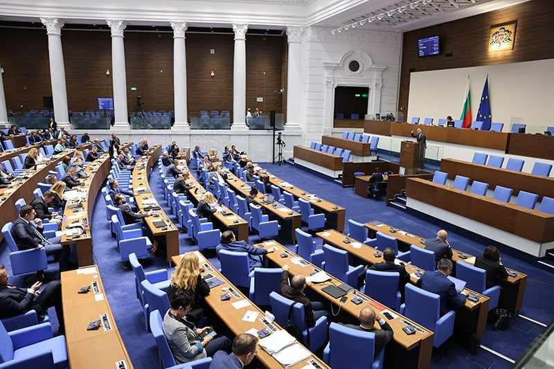 След дълги дебати: Депутатите гласуват Бюджет 2026
