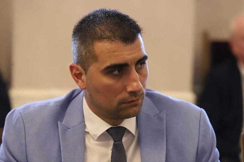 Кметът на Пазарджик подава сигнал за видео, което според него внушава подкуп чрез манипулация с изкуствен интелект