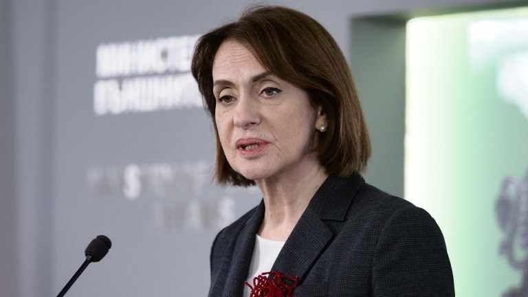 Надежда Нейнски: Най-важният въпрос е не чий е дронът, а защо не е бил засечен