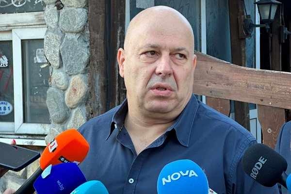 Единият бияч на непалци е арестуван с баща си и брат си в неонацистки клуб в Пловдив