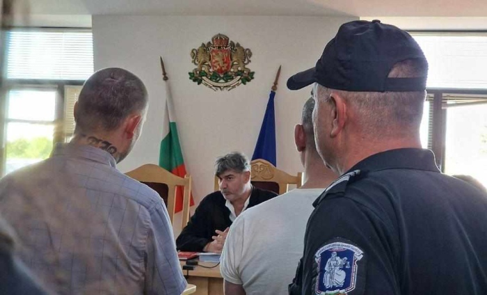 Прокуратурата протестира освобождаването на баща и син от „Кръв и чест“