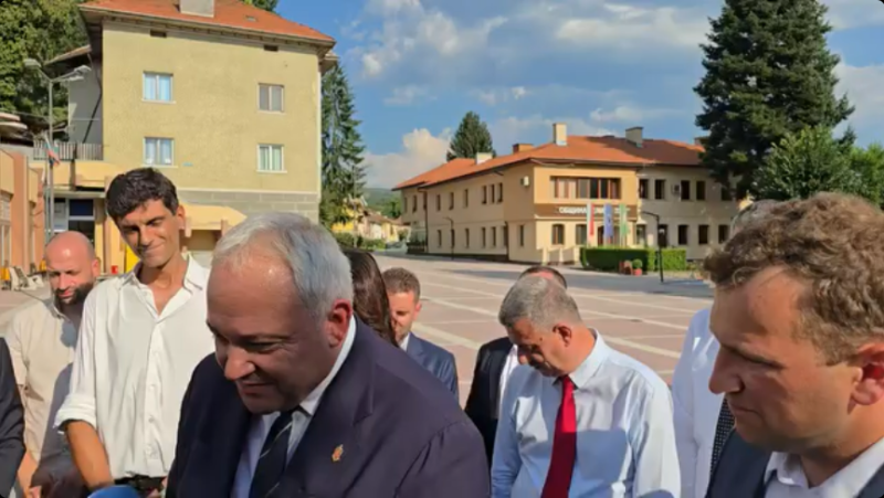 Демерджиев в Белица:  Следим непрекъснато ситуацията заради евентуална заплаха от Иран