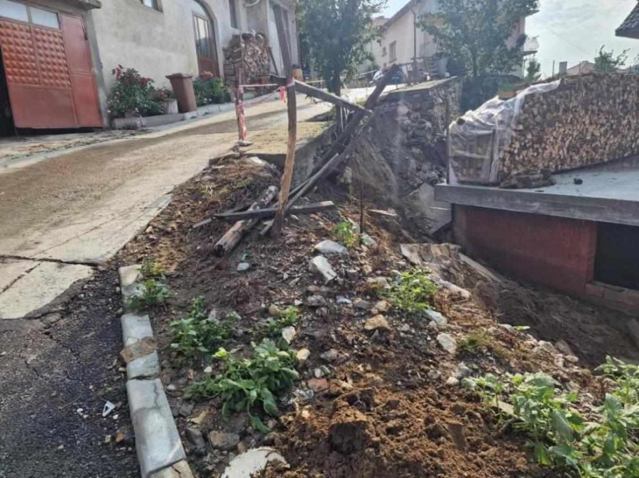 Кочан потъна в кал и вода: Сатовча обяви частично бедствено положение след пороя