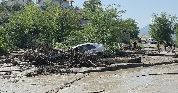 Започва дарителска кампания за пострадалите от наводнението в Струмяни