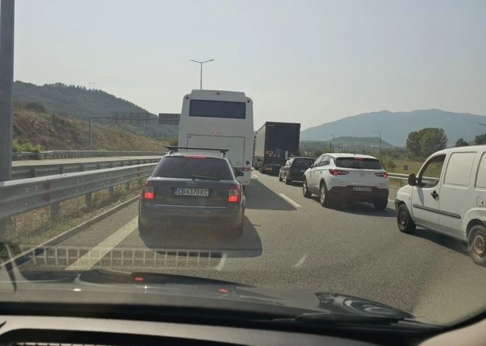 Отново задръстване към Кулата, тапата започва още от Симитли