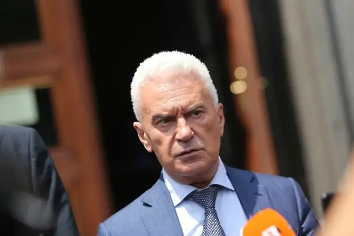 Волен Сидеров пак иска да е президент