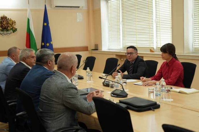 Административната реформа на ход! Пулев: По-малко бюрокрация и по-кратки срокове за бизнеса
