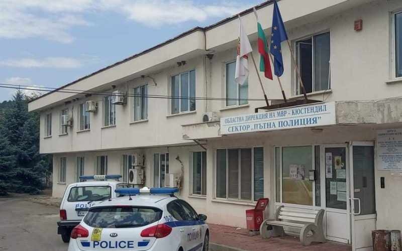 „Ауди“ с пренабити номера цъфна на пункта за регистрации в Дупница
