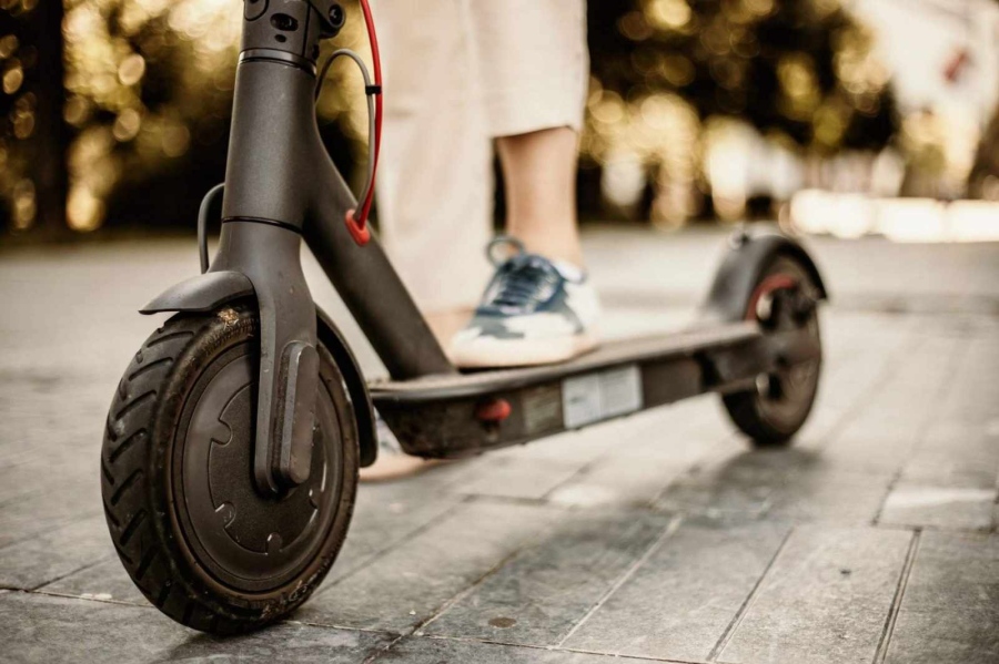 Над 300 нарушения с тротинетки в Кюстендилско: родители отнасят глоби заради децата си