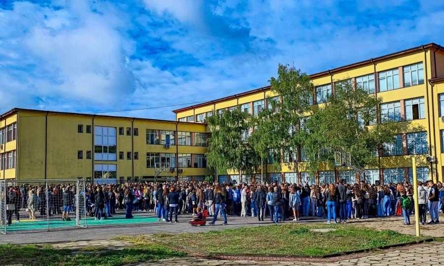 Хладно утро ще посрещне учениците в първия учебен ден