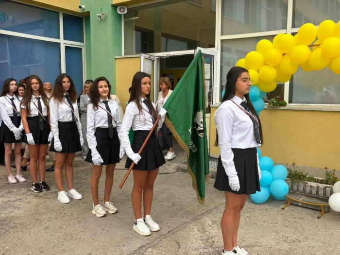 ОбС-председателят откри учебната година в ПГИ - Благоевград