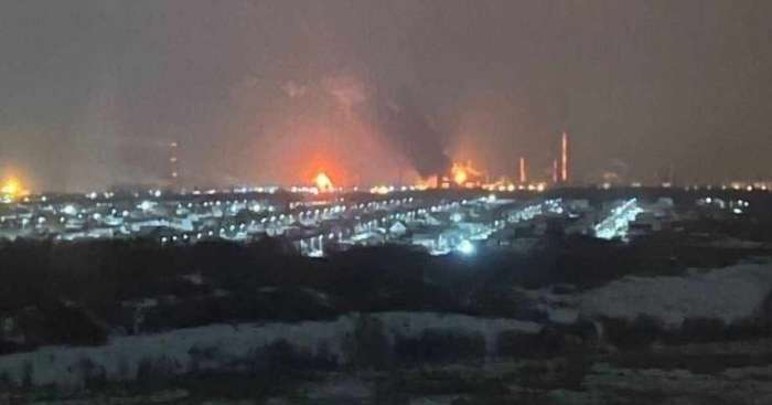 Украйна порази руска рафинерия, Москва отвърна