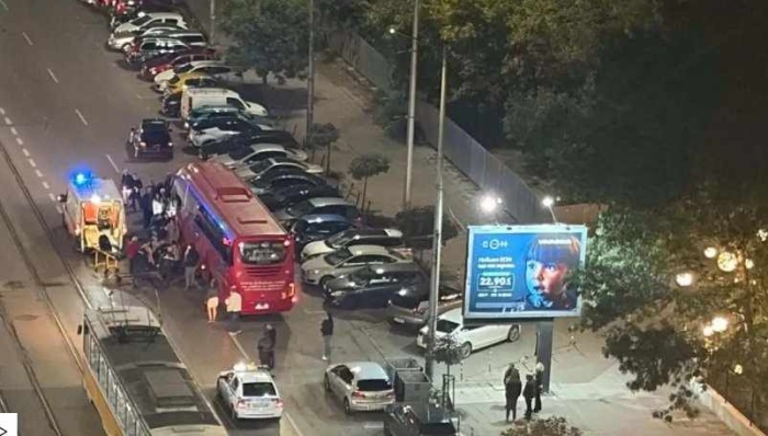 23-годишна пешеходка е в кома след удар от автомобил при зала „Универсиада“