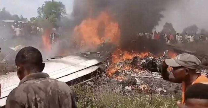 Трагедия в Конго: 17 души загинаха при самолетна катастрофа, сред тях са двама военни магистрати