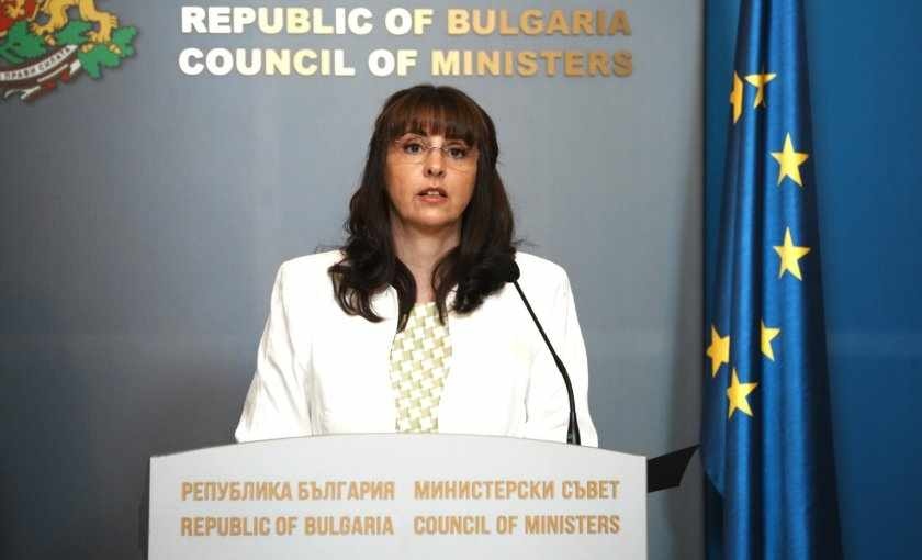 Ефремова: 300 млн. евро за семействата са предвидени в бюджет` 2027