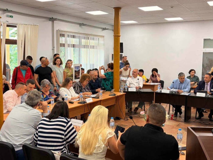 Заседава ОбС – Радомир: Предлагат отмяна на правото на строеж за фотоволтаична централа край Борнарево и Прибой