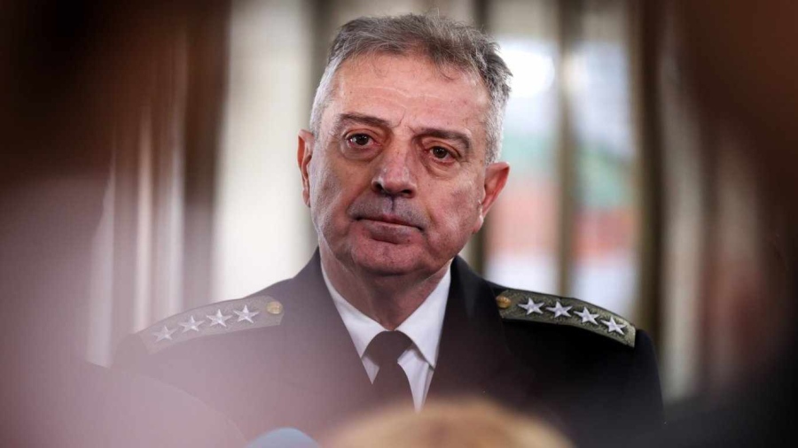 Началникът на отбраната Емил Ефтимов подаде оставка