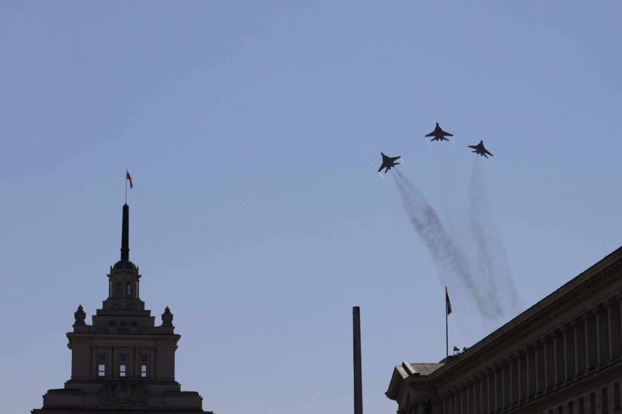 МиГ-29 и F-16 ще ескортират „Спартана“ с тленните останки на цар Самуил