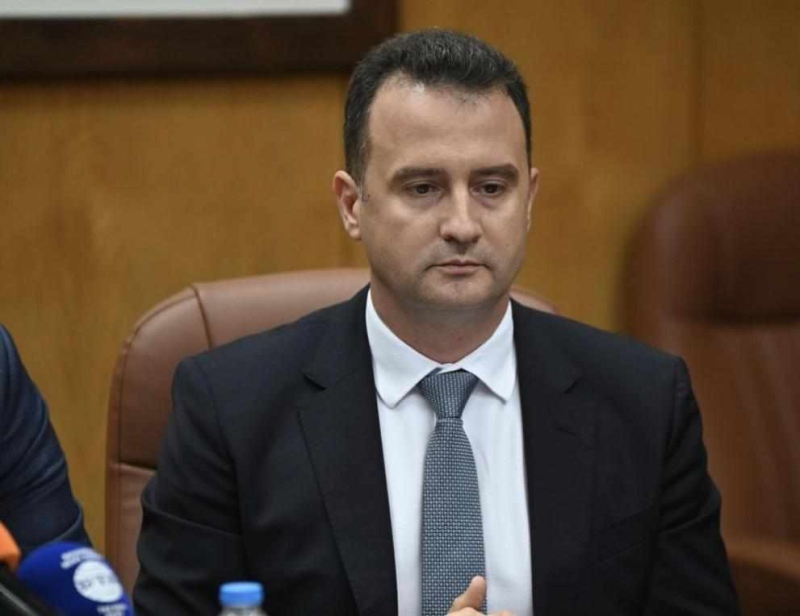 ГЕРБ предлага по-нисък акциз и ДДС за горивата: Бензинът и дизелът могат да поевтинеят с над 40 евроцента