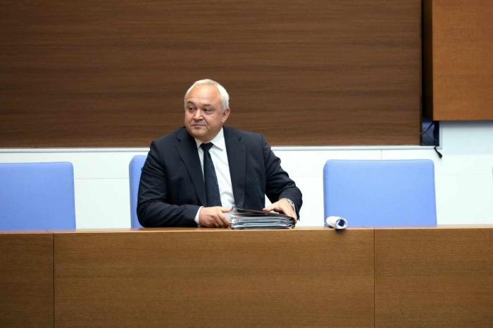 Демерджиев: 36 превода за над 5 млн. евро са платени от „Спектрум Еър“ за полетите на Пеевски