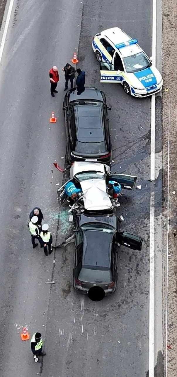 Трагедията с четиримата загинали младежи: Скоростомерът блокирал на 139 км/ч