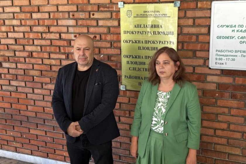 Обвиненият за убийството на майка си 14-годишен ученик сам се обадил на 112, мотивът - изключително личен