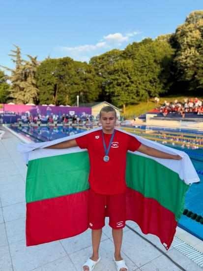 Плувец от Симитли ще представя България на Младежките олимпийски игри в Дакар
