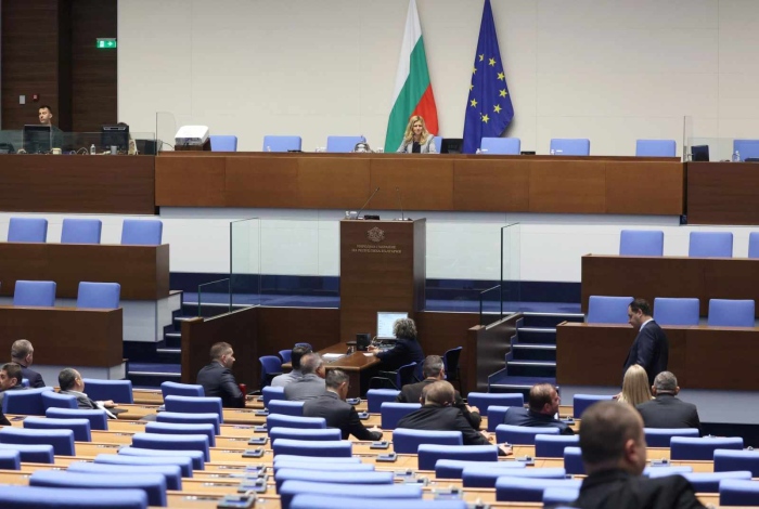 Провал в парламента: ПП-ДБ поискаха изслушване за „Петричкия Ескобар“, но техни депутати не се явиха