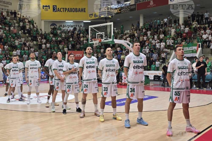 Баскетболният шампион Балкан Ботевград загуби от Рома в оспорван двубой от Еврокъп