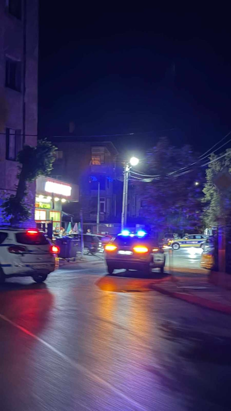 Задържаха 23-годишен с канабис край търговски обект в Дупница