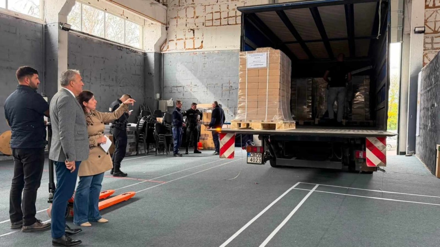 2886 ролки за машинно гласуване пристигнаха в Благоевград при засилена охрана