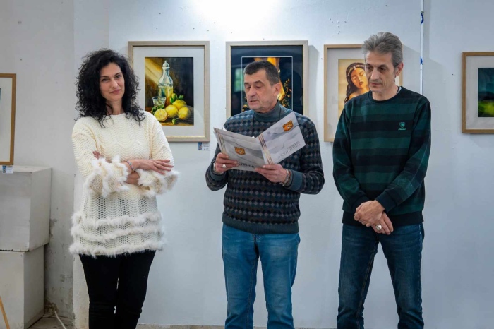 Два свята, една изложба! „Очи в небето“ събра изкуството в Дупница