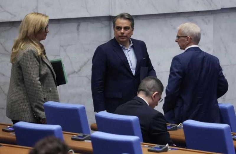 Парламентът се събира извънредно заради помилването на „Петричкия Ескобар“! Търсят отговори за медицинските документи и натиск над лекари