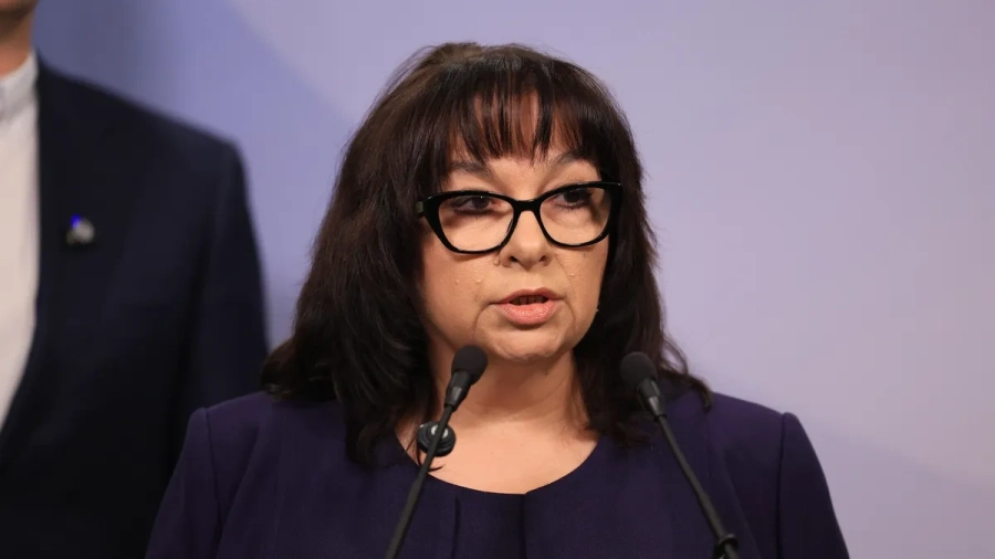 Петкова: Решението на КС отваря „кутията на Пандора“ за бюджетния дефицит