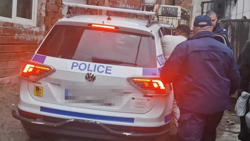 Участниците в масовия бой в Петрич замеряли и полицаите с тухли, наказаха ги с 13 дни арест