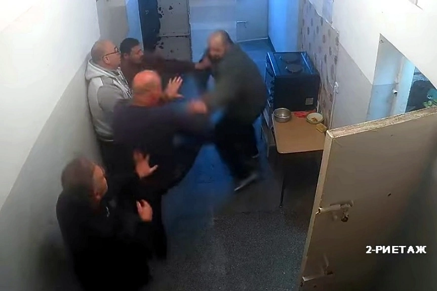 Депутатите пак се събират заради помилването на Петричкия Ескобар и Динко Лудия