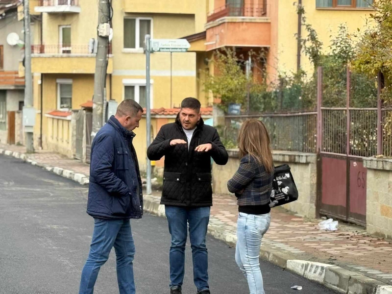 Ремонтират „Отец Паисий“ преди зимата, цялостното асфалтиране остава за 2027 г.