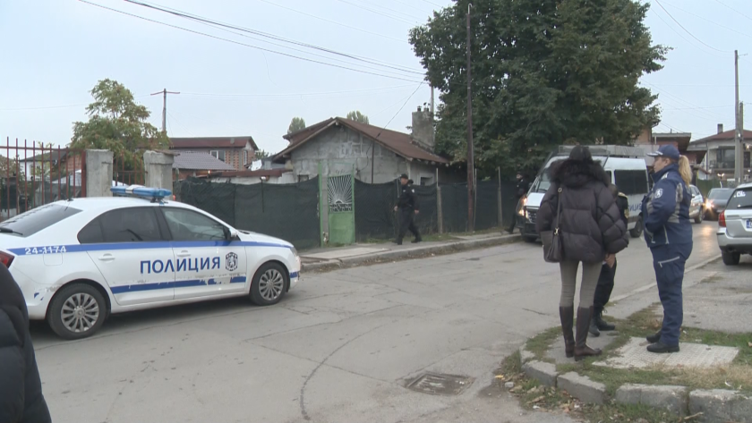 Арестуваха двама при полицейска акция срещу търговията с гласове в столичния кв. „Христо Ботев“