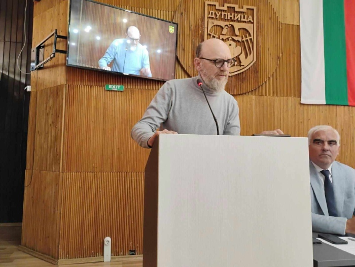 Николай Табаков: Липсата на яснота за новия център за деца със СОП породи напрежение в Общинския съвет