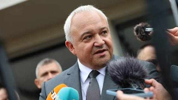 Демерджиев: Увеличават се сигналите за купуване на гласове преди балотажа