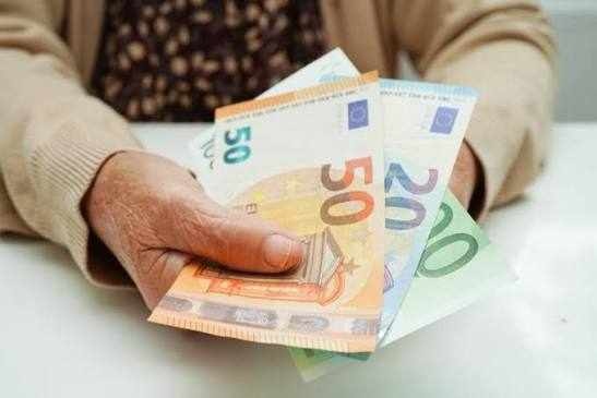 Ясен е графикът на НОИ за ноември: пенсии пристигат на 6-и, майчинските – още на 3-и