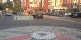 Цветна композиция украсява най-новото кръстовище в Кюстендил